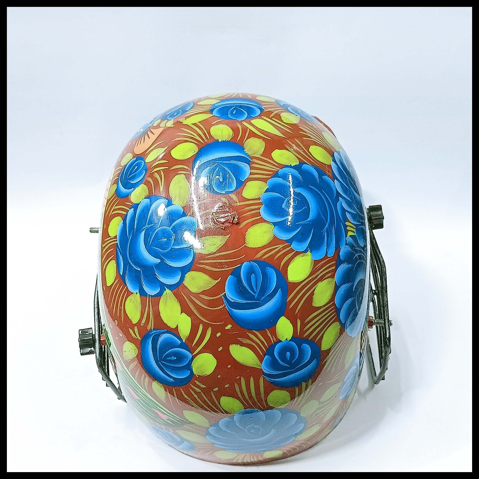 Pakistani Truck Art Cricket Helmet – Hand-Painted Traditional Helmet for Home Decor & Gifts - Image 9