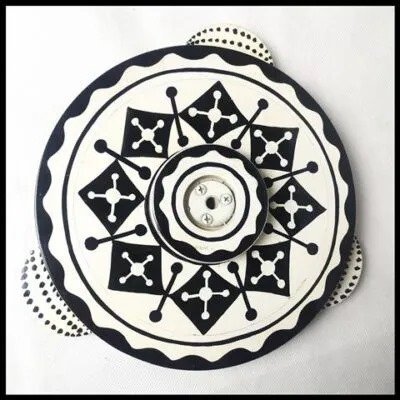 Truck Art Wooden Table (D-45.72 cm | H:53.34 cm) - Image 7
