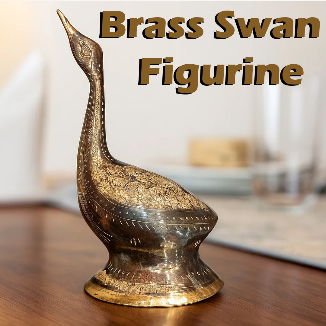 Elegant Brass Swan Figurine – Handcrafted Decorative Showpiece