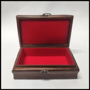 “Elegant Wooden Jewelry Box with Camel Design – Timeless Craftsmanship” 20 x 13cm