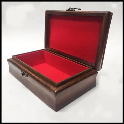 "Elegant Wooden Jewelry Box with Camel Design – Timeless Craftsmanship" 20 x 13cm - Image 5