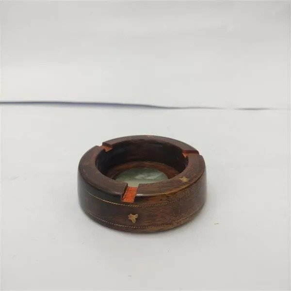 Elegant Wooden Ashtray – Handcrafted & Stylish Smoking Accessory - Image 3