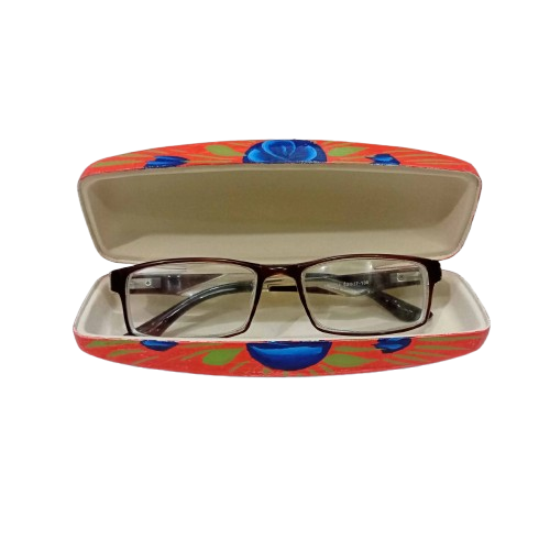 Open red Truck Art Glass Case with eyeglasses inside – interior view