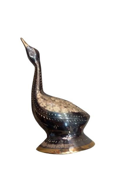 Elegant Brass Swan Figurine – Handcrafted Decorative Showpiece - Image 7