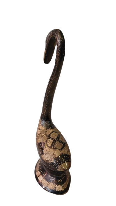 Elegant Brass Swan Figurine – Handcrafted Decorative Showpiece - Image 7