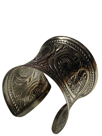 Elegant Cuff Bracelet – Timeless Style for Every Wrist - Image 5