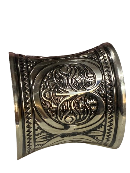 Elegant Cuff Bracelet – Timeless Style for Every Wrist - Image 8