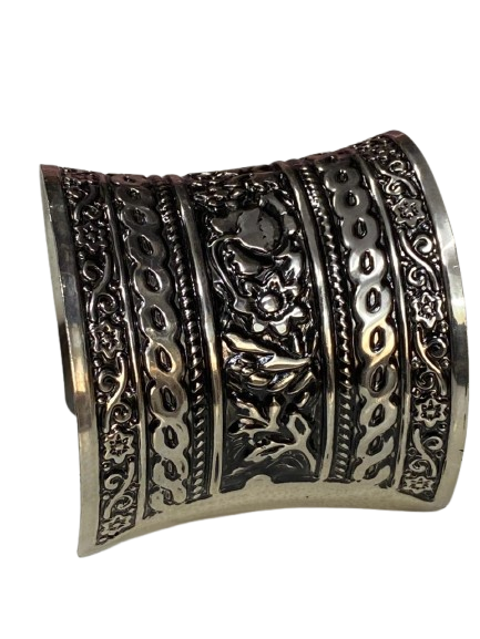 Elegant Cuff Bracelet – Timeless Style for Every Wrist - Image 7