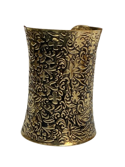 Elegant Cuff Bracelet – Timeless Style for Every Wrist - Image 4