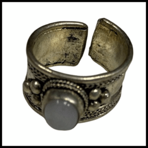 Elegant Handcrafted Rings – Timeless Beauty for Every Style