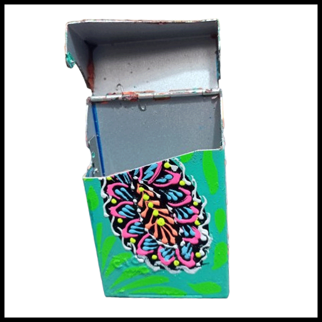 Colorful Truck Art Cigarette Case – Stylish & Durable Holder - Image 3