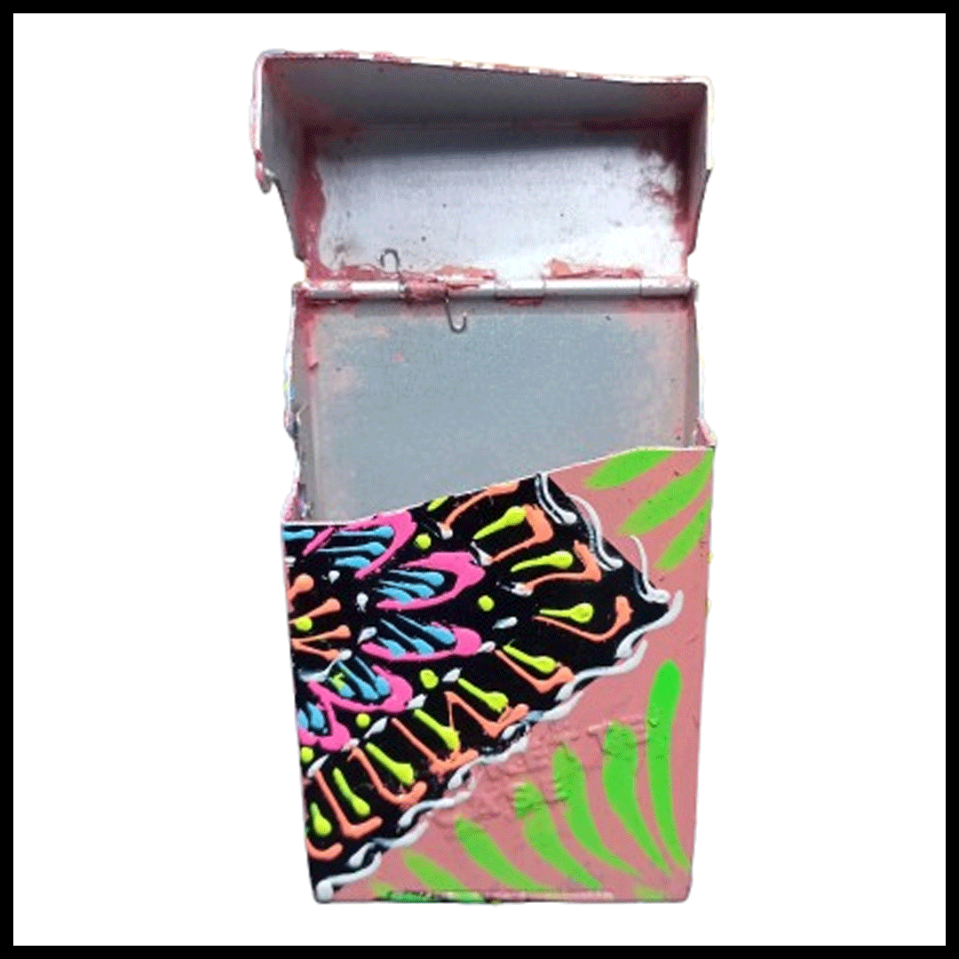 Colorful Truck Art Cigarette Case – Stylish & Durable Holder - Image 3