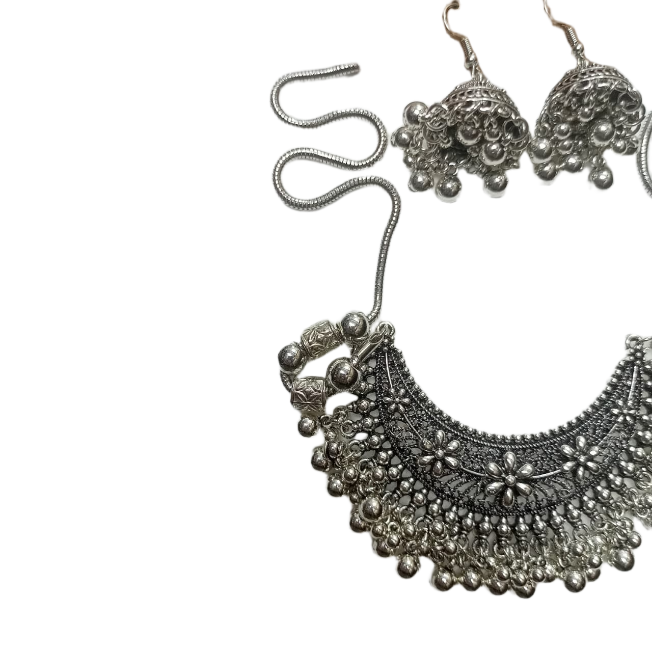 Elegant Handcrafted Necklaces – Graceful Designs for Every Occasion - Image 4