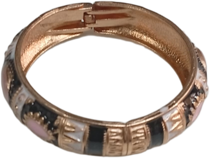 Stylish Ethnic Cuff Bracelet – Classic Handmade Accessory - Image 6