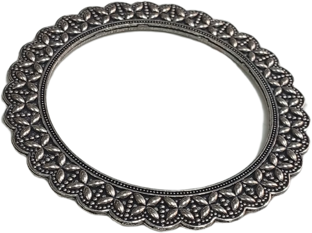 Stylish Ethnic Cuff Bracelet – Classic Handmade Accessory - Image 5