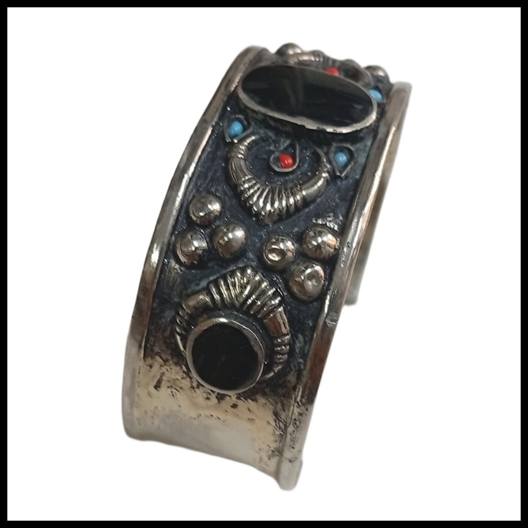 Elegant Afghani Stone Cuff Bracelet – Traditional Tribal Jewelry