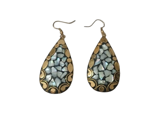 Elegant Handcrafted Earrings – Sparkle with Timeless Style - Image 5