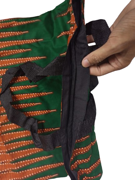 Handbag with Zipper and Inner Pocket - Image 5