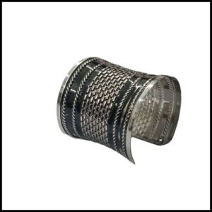 Elegant Cuff Bracelet – Timeless Style for Every Wrist