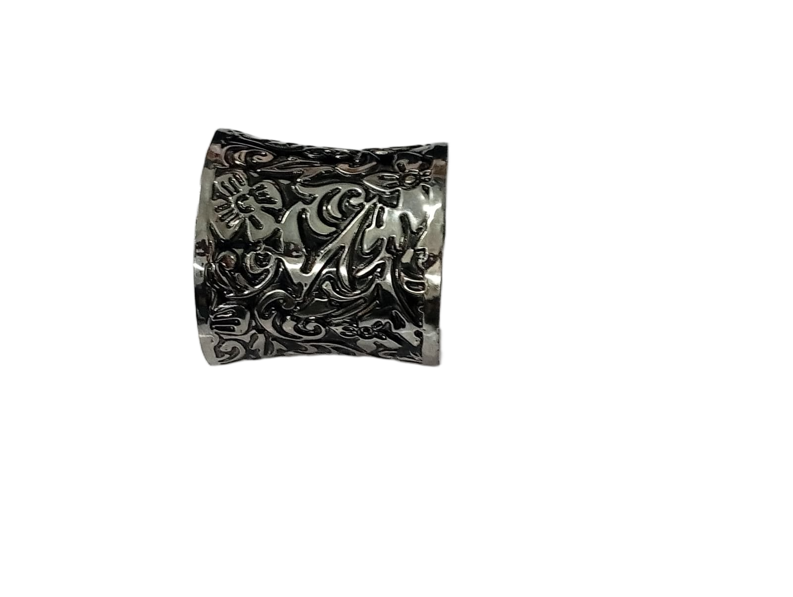 Elegant Cuff Bracelet – Timeless Style for Every Wrist - Image 2