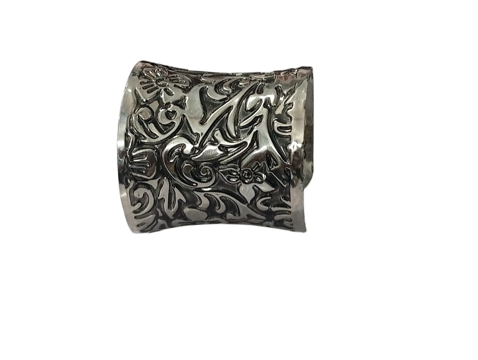 Elegant Cuff Bracelet – Timeless Style for Every Wrist - Image 4