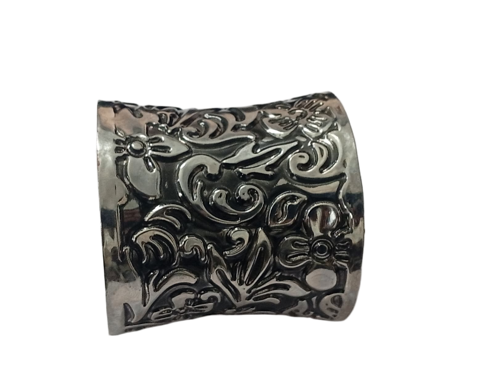 Elegant Cuff Bracelet – Timeless Style for Every Wrist - Image 5
