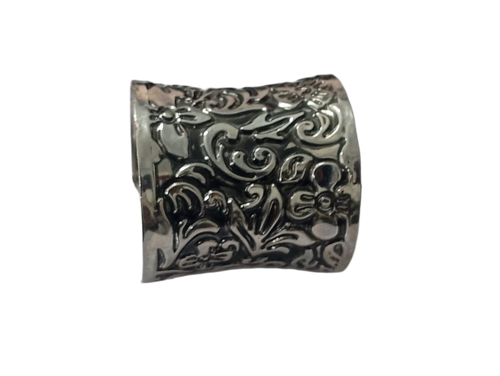 Elegant Cuff Bracelet – Timeless Style for Every Wrist - Image 6