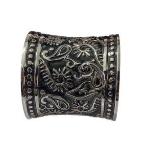 Elegant Cuff Bracelet – Timeless Style for Every Wrist