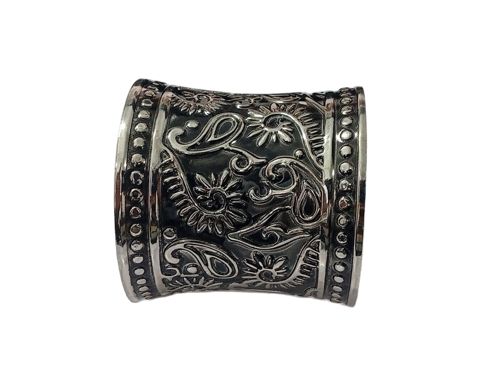 Elegant Cuff Bracelet – Timeless Style for Every Wrist - Image 2