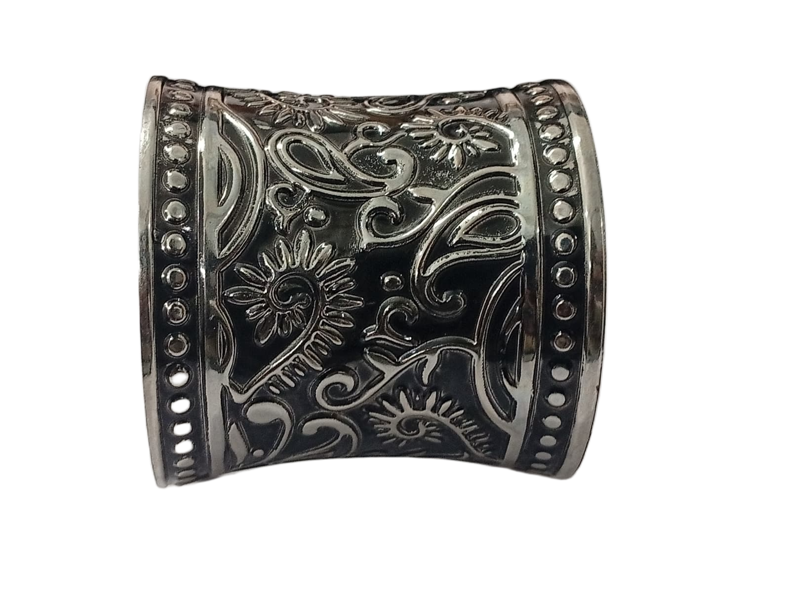 Elegant Cuff Bracelet – Timeless Style for Every Wrist - Image 4