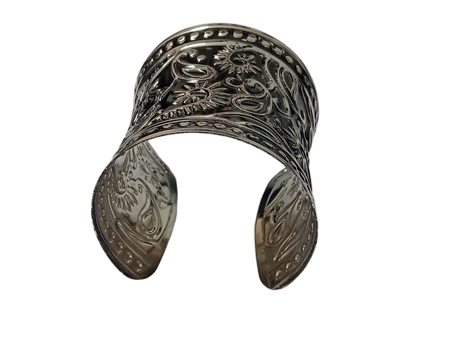 Elegant Cuff Bracelet – Timeless Style for Every Wrist - Image 5