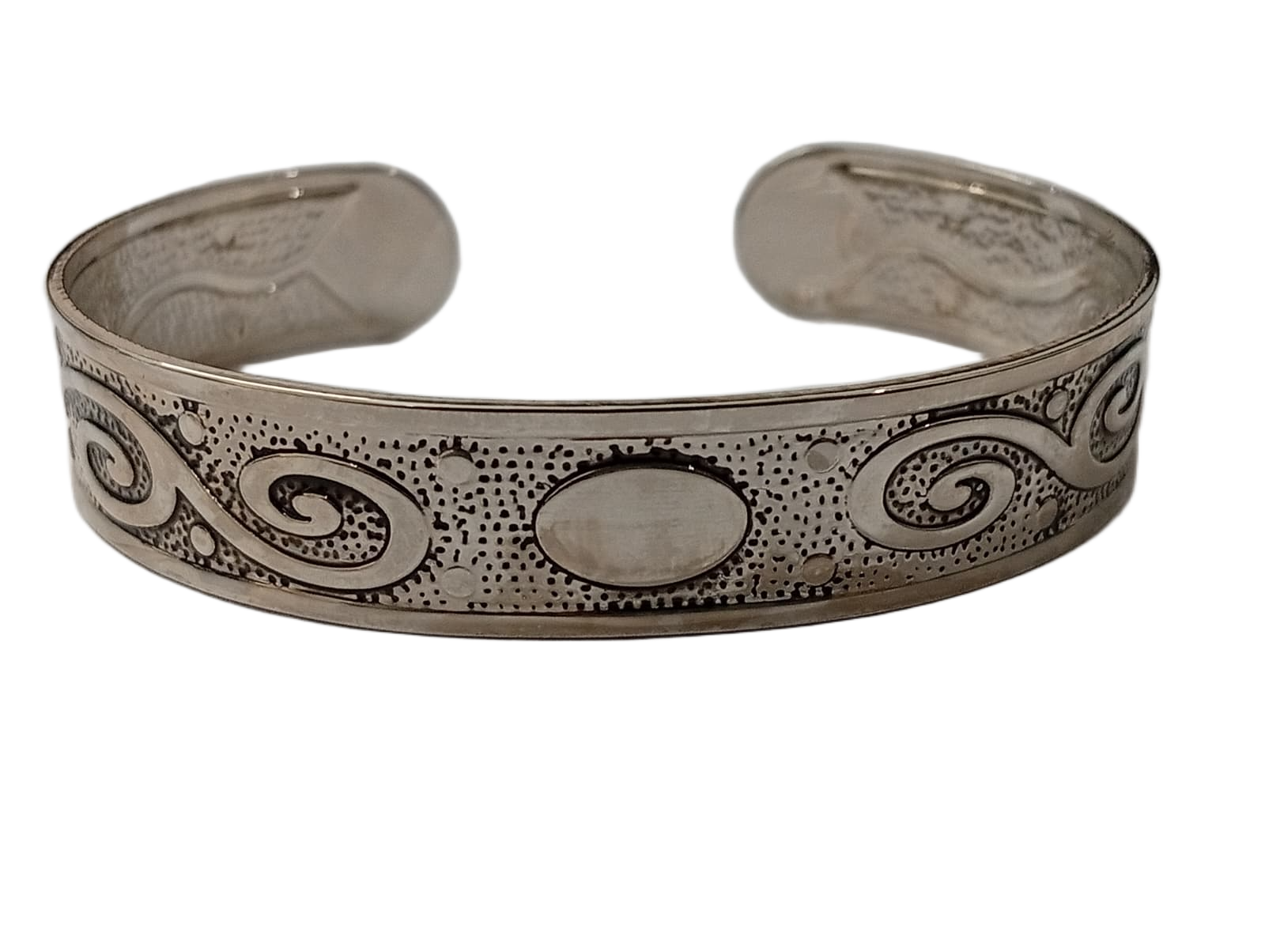 Handcrafted Traditional Floral Engraved Metal Cuff Bracelet - Image 7