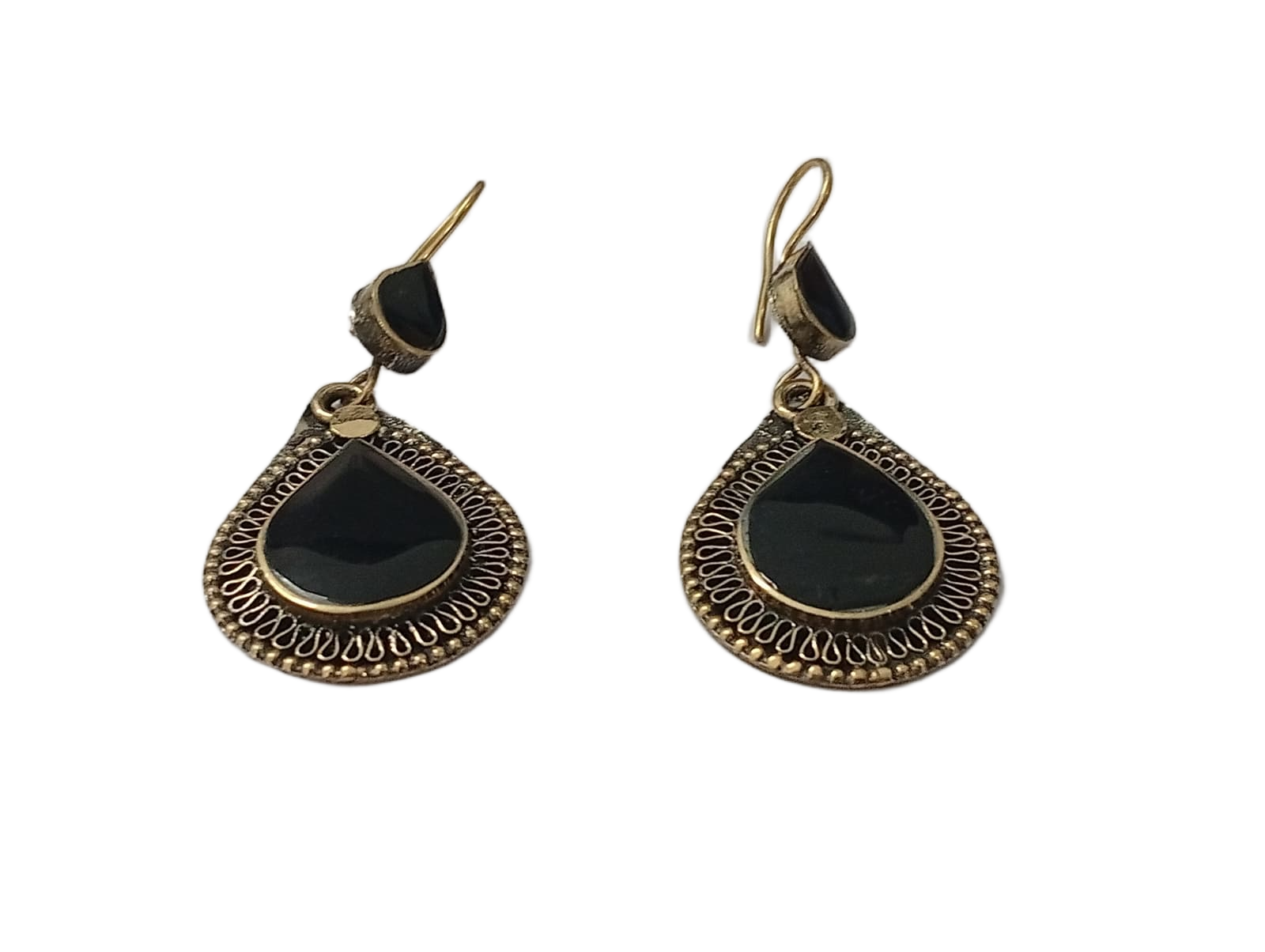 Elegant Handcrafted Earrings – Sparkle with Timeless Style - Image 4