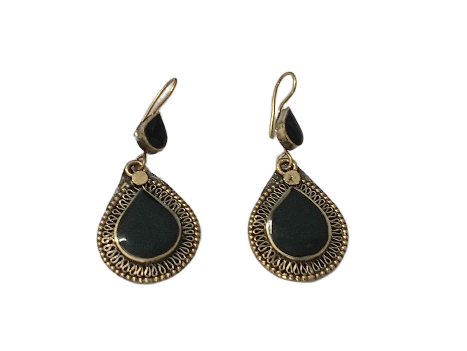 Elegant Handcrafted Earrings – Sparkle with Timeless Style - Image 3