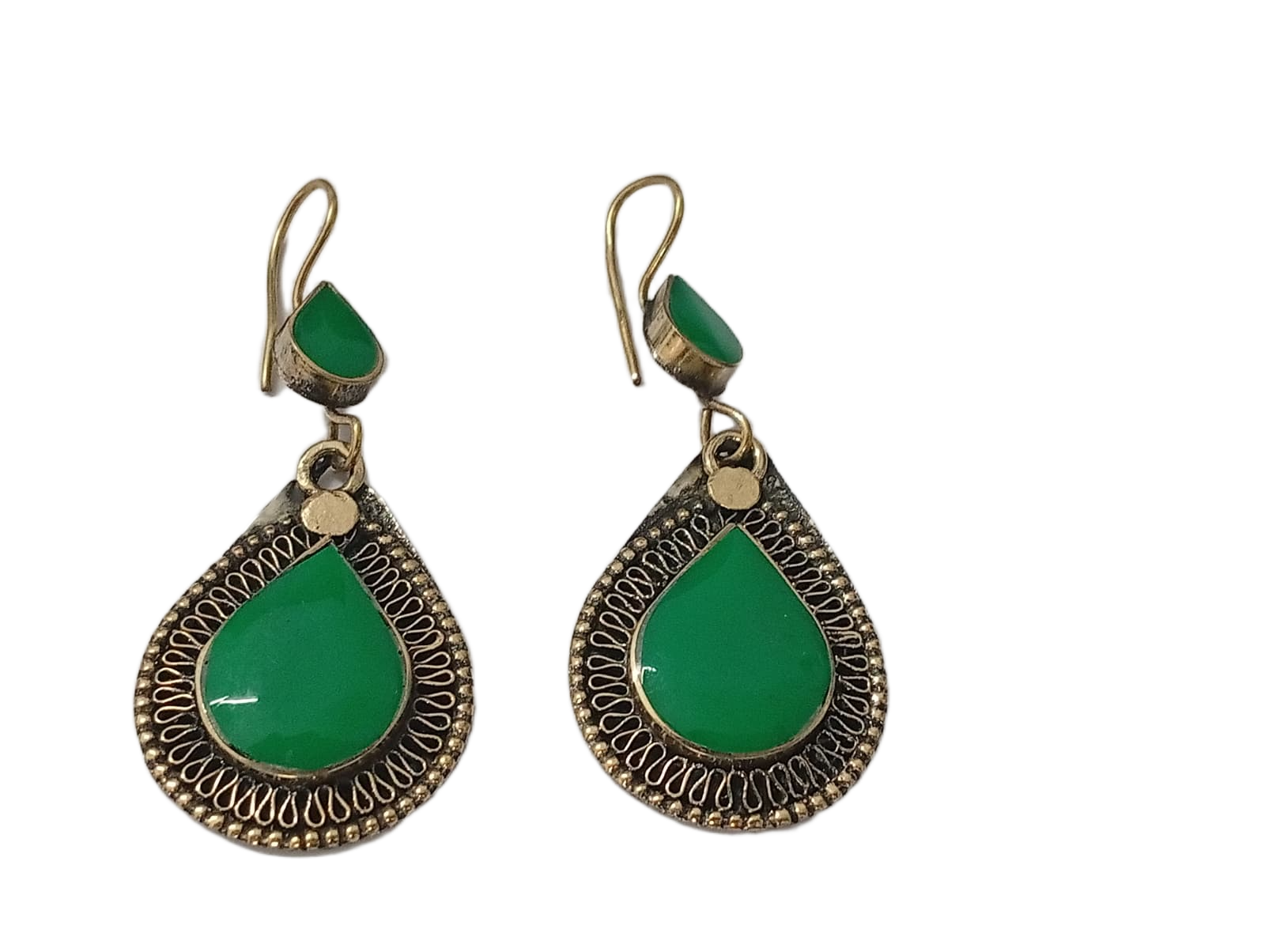 Elegant Handcrafted Earrings – Sparkle with Timeless Style - Image 4
