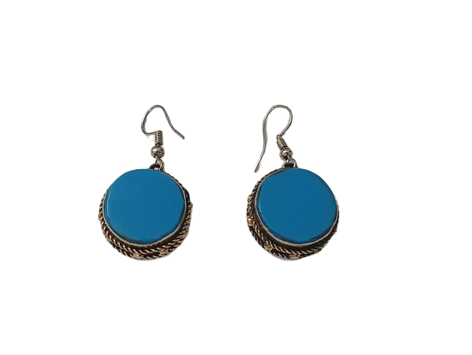 Elegant Handcrafted Earrings – Sparkle with Timeless Style - Image 4