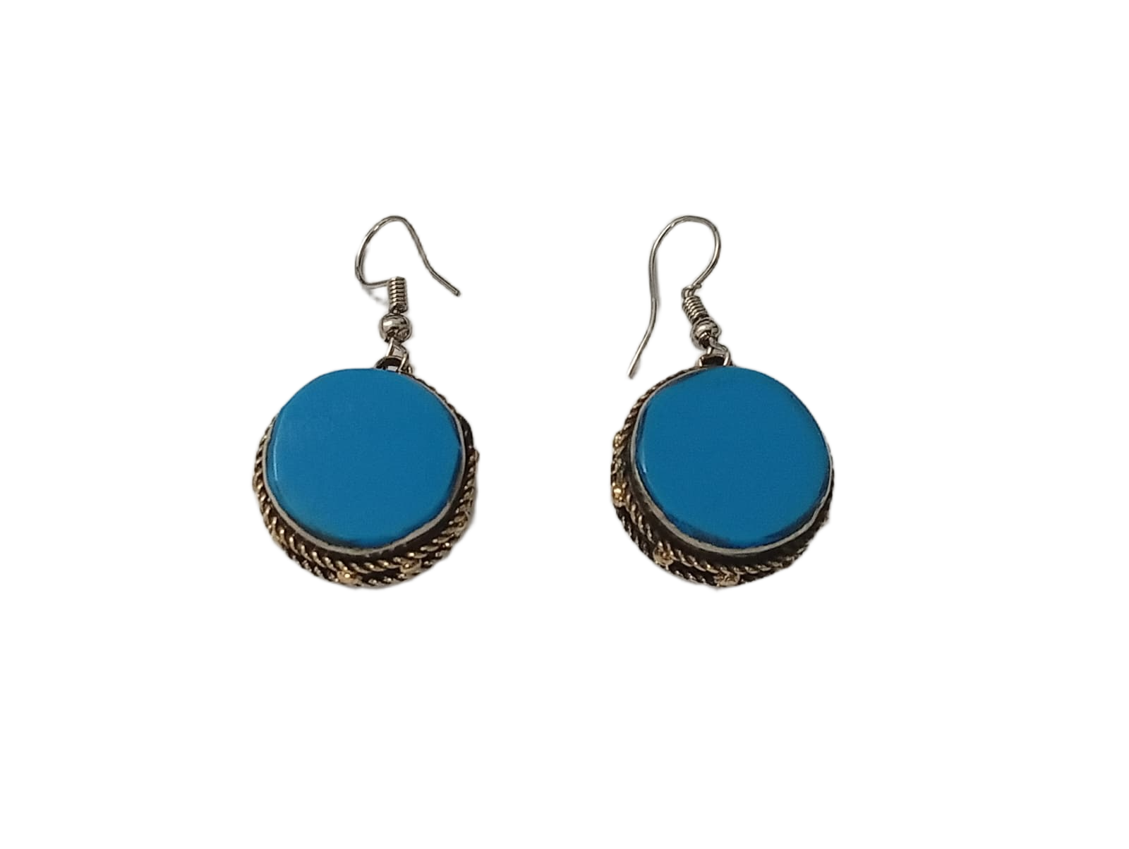 Elegant Handcrafted Earrings – Sparkle with Timeless Style - Image 3