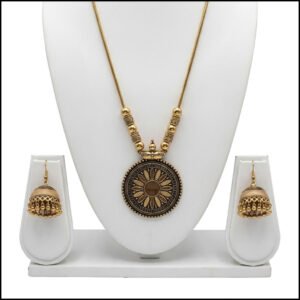 Elegant Handcrafted Necklaces – Graceful Designs for Every Occasion