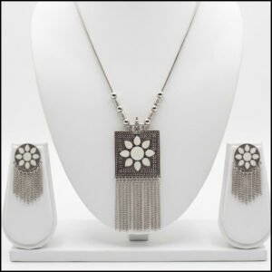 Elegant Handcrafted Necklaces – Graceful Designs for Every Occasion