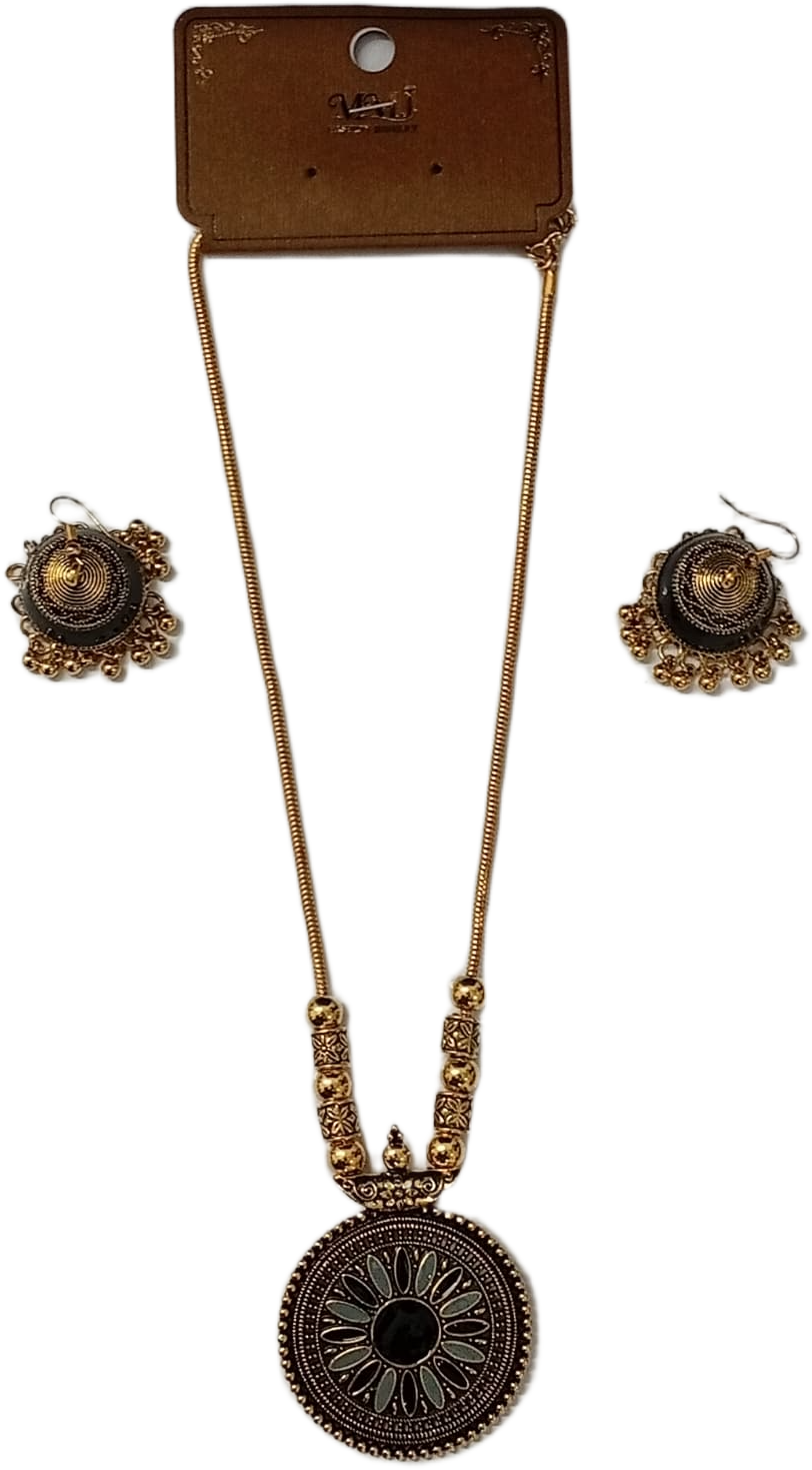 Elegant Handcrafted Necklaces – Graceful Designs for Every Occasion (Copy) - Image 4