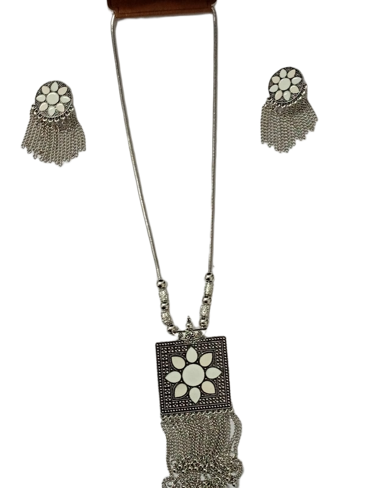 Elegant Handcrafted Necklaces – Graceful Designs for Every Occasion - Image 5